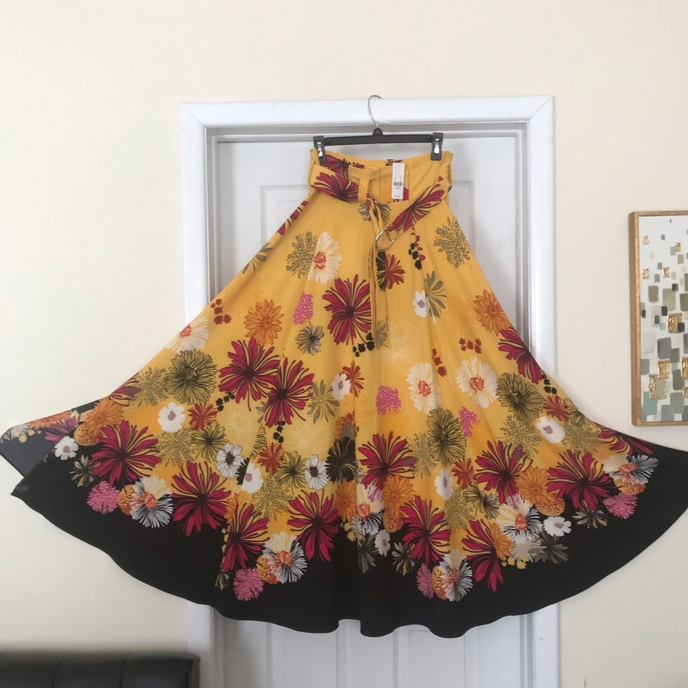 Brand New -BNWT- Dressy Floral print Maxi skirt - New York and Company